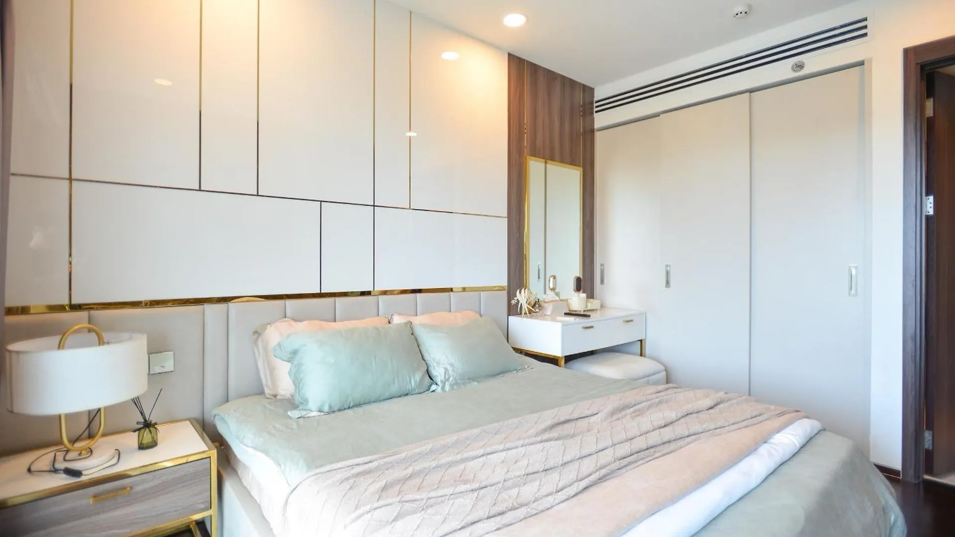 Apartment Sky Villas With Private Pool Ho Chi Minh City Vietnam